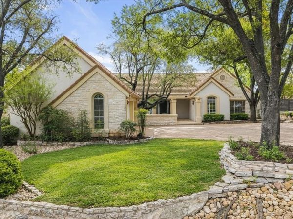 120 Royal Oak LN, Lakeway, TX 78734