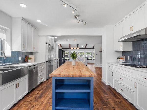 117 Modoc Trail, Lake Kiowa, TX 76240