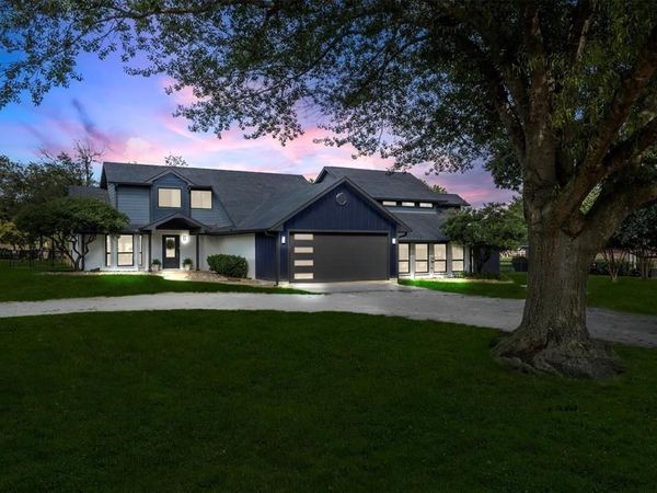 117 Modoc Trail, Lake Kiowa, TX 76240