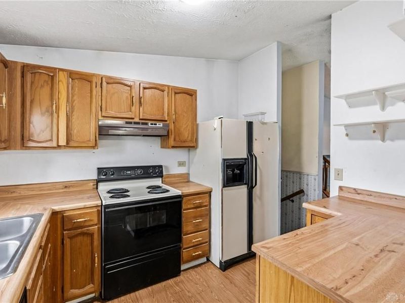 4607 Willow Mist Drive, Dayton, OH 45424 Photo 8