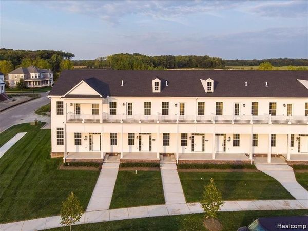 53750 SPRINGDALE Street, Macomb Twp, MI 48042