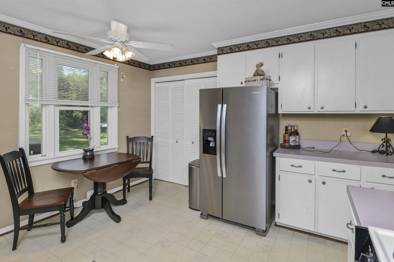 230 Bishopgate Road  Photo 11