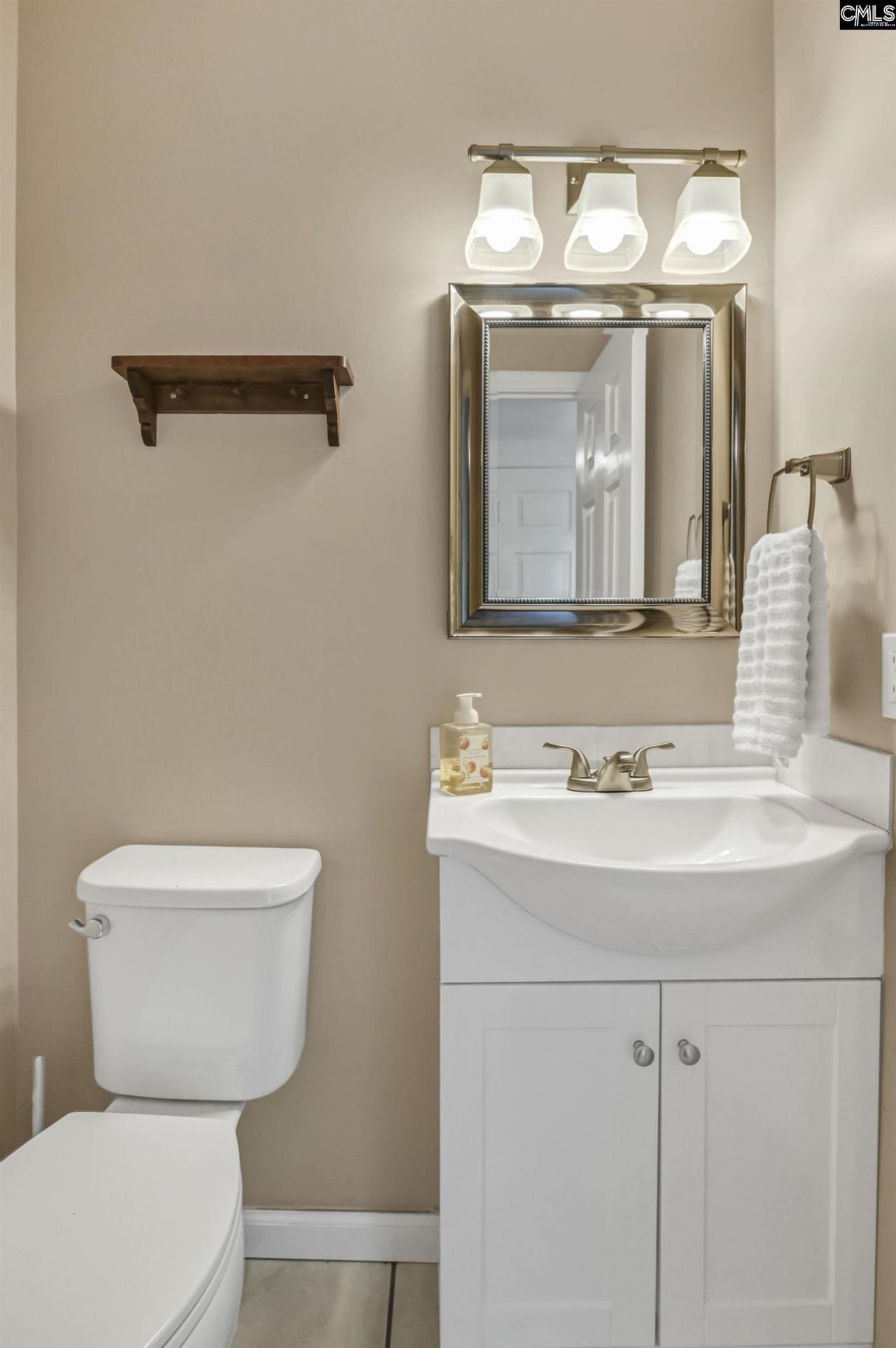 230 Bishopgate Road  Photo 17