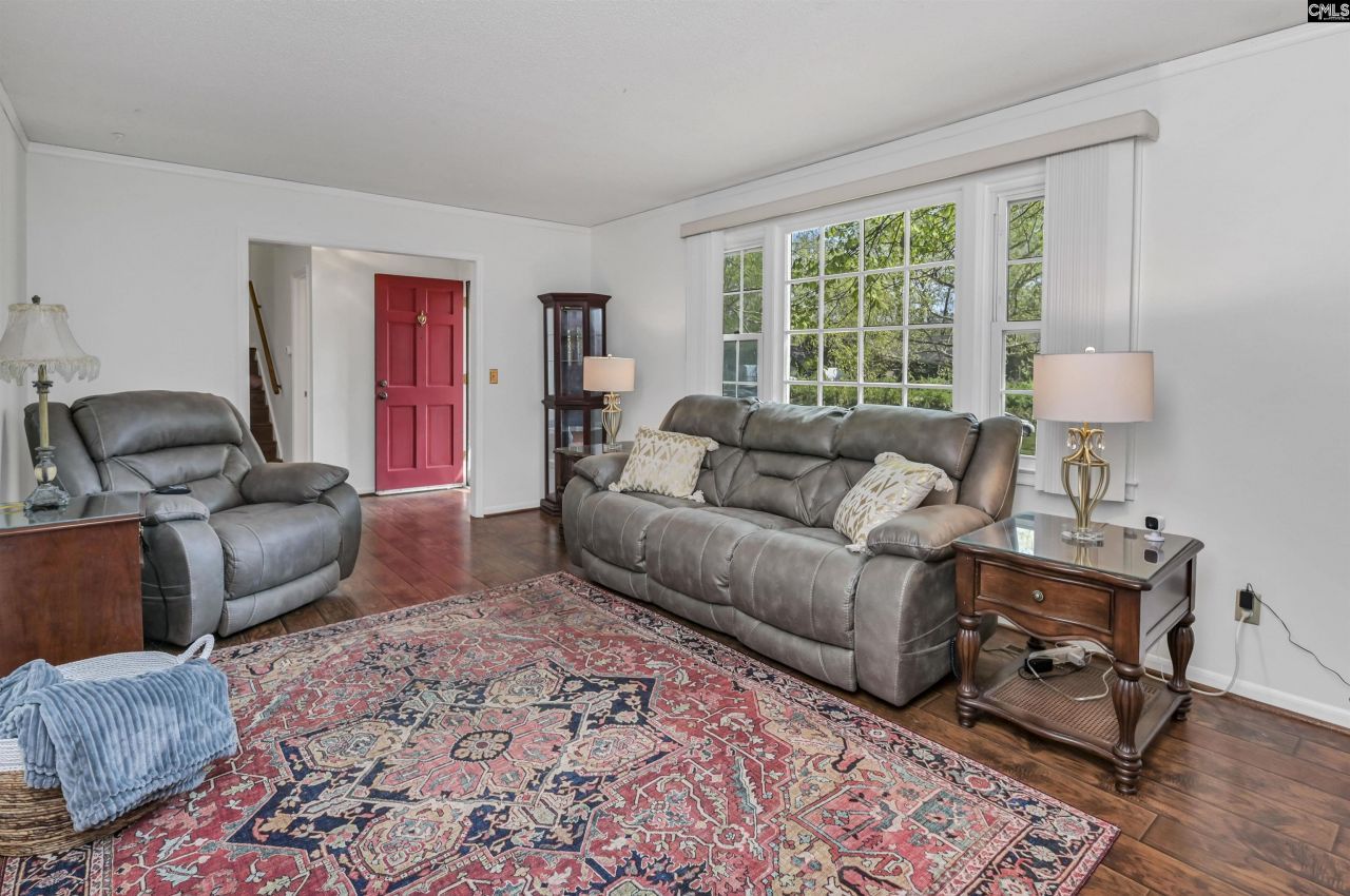 230 Bishopgate Road  Photo 6