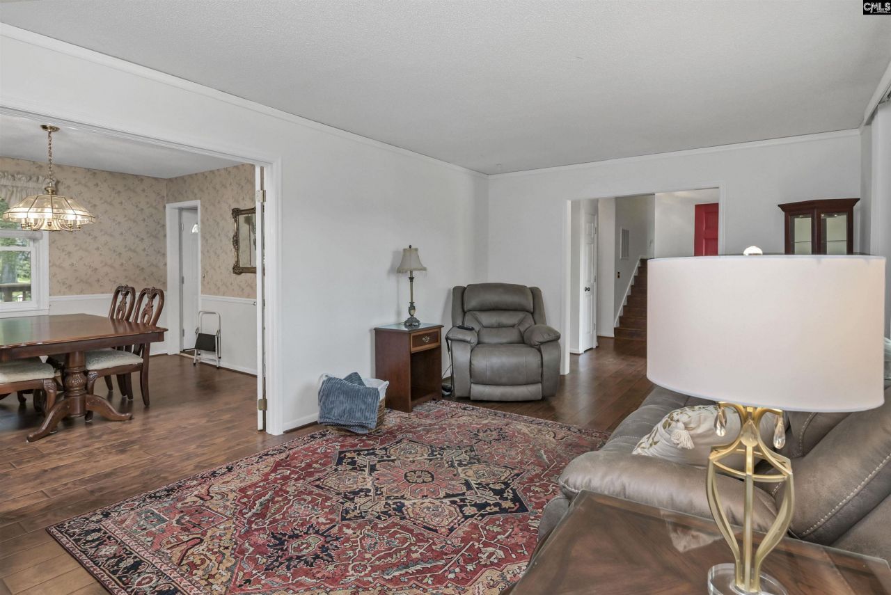 230 Bishopgate Road  Photo 8