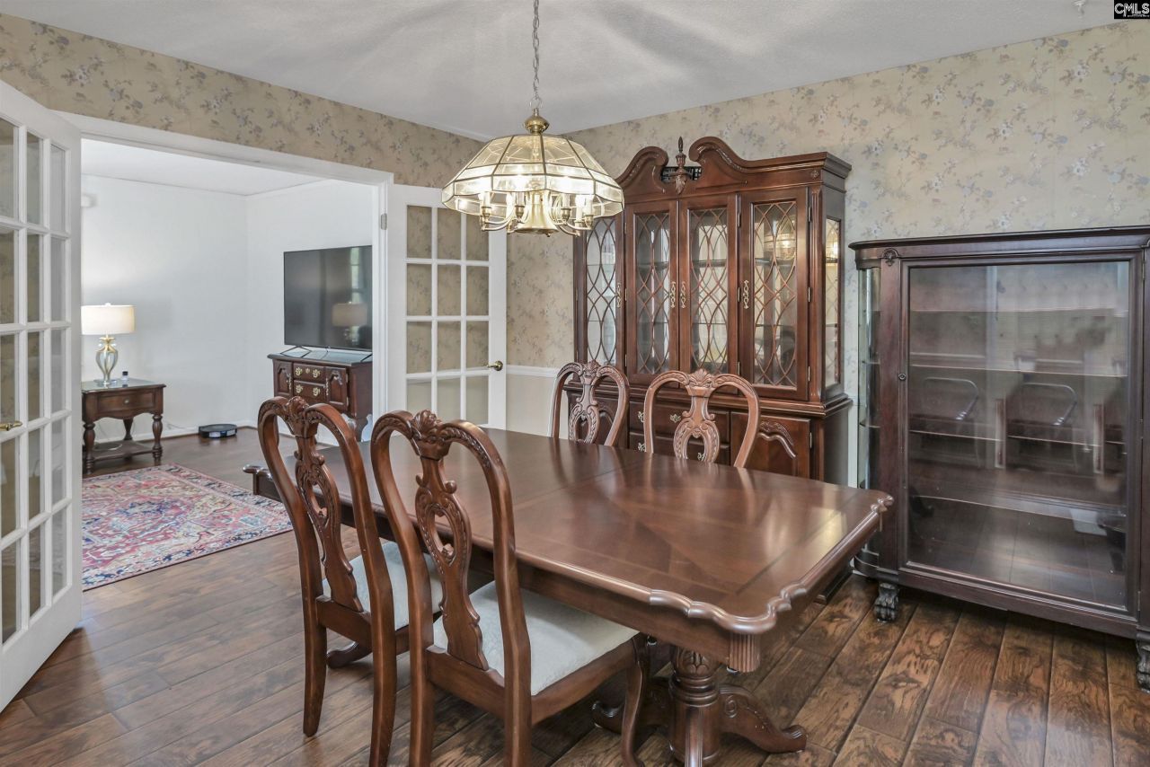 230 Bishopgate Road  Photo 9