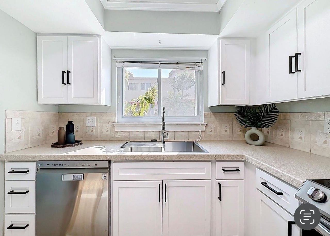 1655 58th Terrace S, Unit 3, Saint Petersburg, FL 33712 Photo