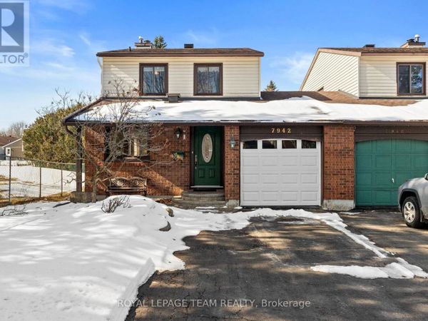 7942 Decarie Drive, Ottawa, ON K1C2K3