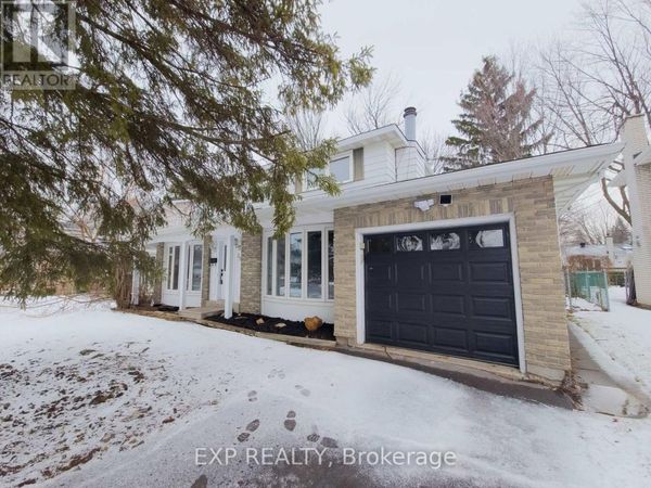 59 Bearbrook Road, Ottawa, ON K1B3H4