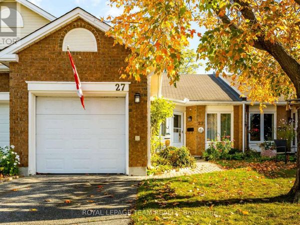 27 Pine Needles Court, Ottawa, ON K2S1G5