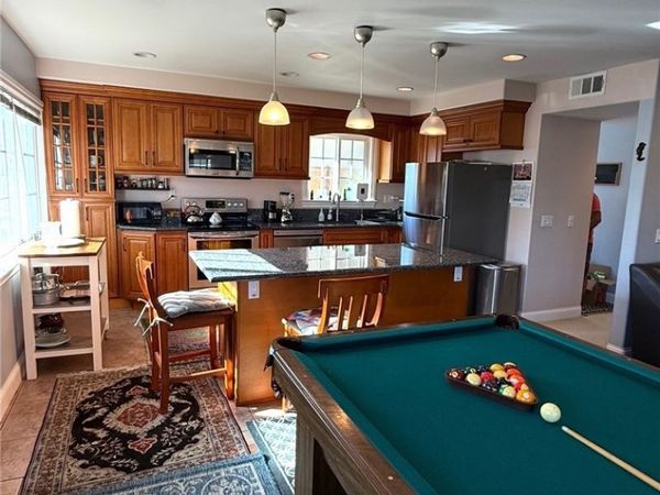 2367 Elden, Costa Mesa, CA 92627