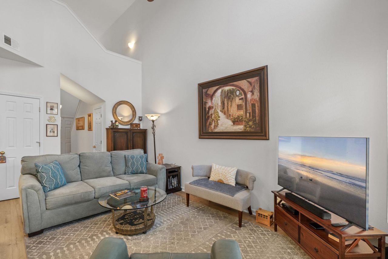 147 Chenoa Dr. Photo 17