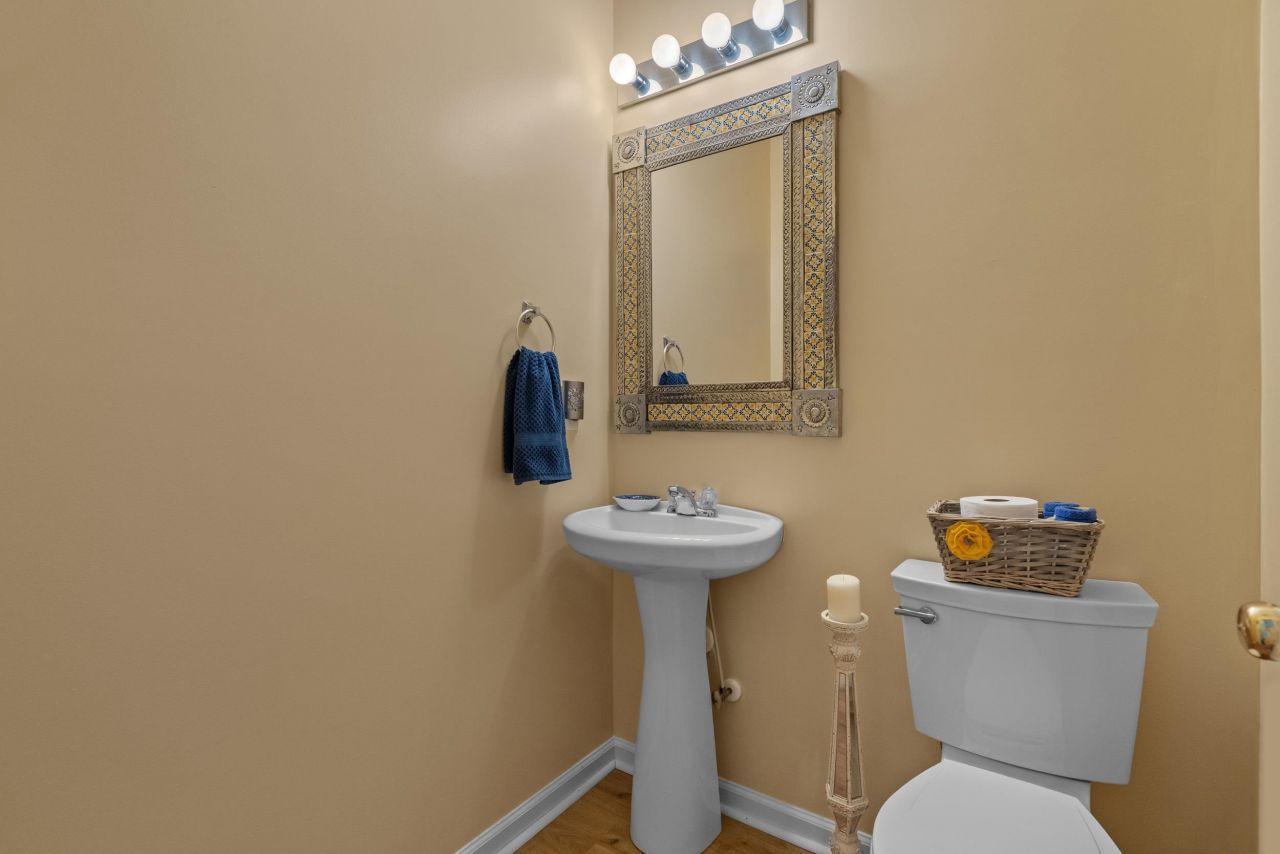 147 Chenoa Dr. Photo 21