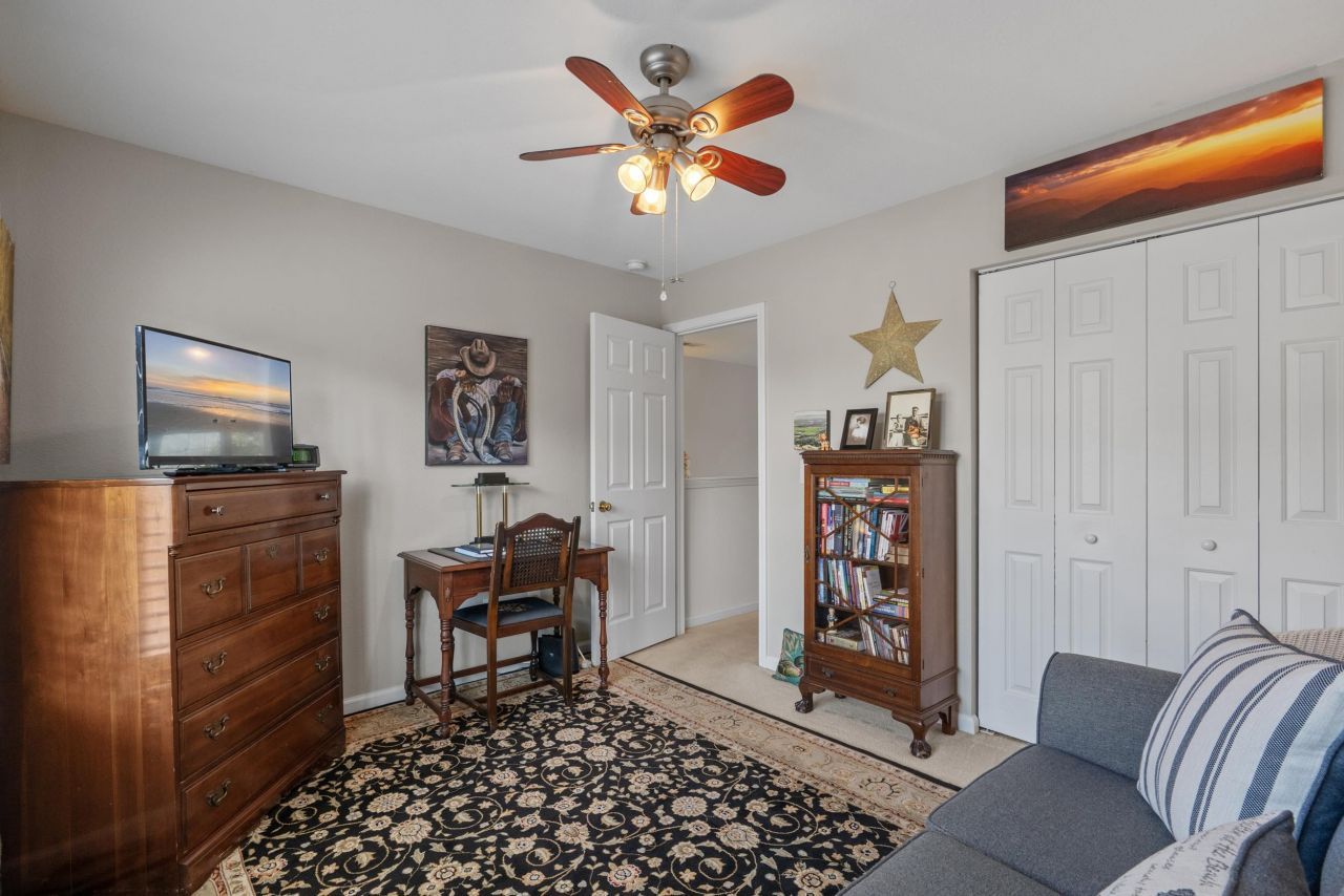 147 Chenoa Dr. Photo 32