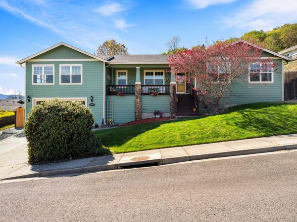 509 Cypress Avenue, Rogue River, OR 97537