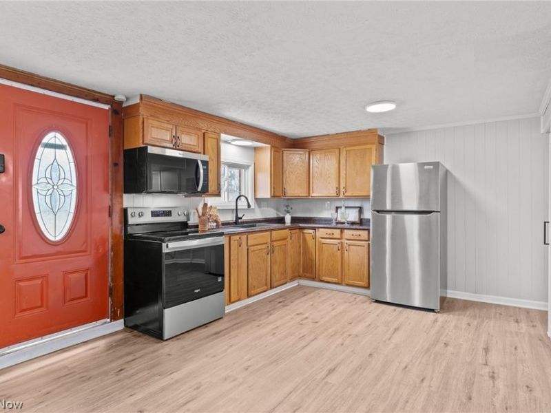 4321 30th Street NE, Canton, OH 44705 Photo 10