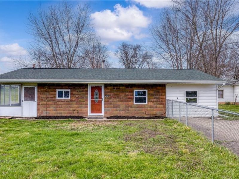 4321 30th Street NE, Canton, OH 44705 Photo 2