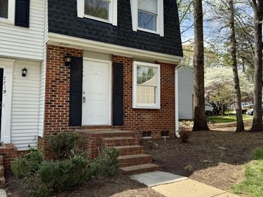 7721 Kingsberry Court, Raleigh, NC 27615