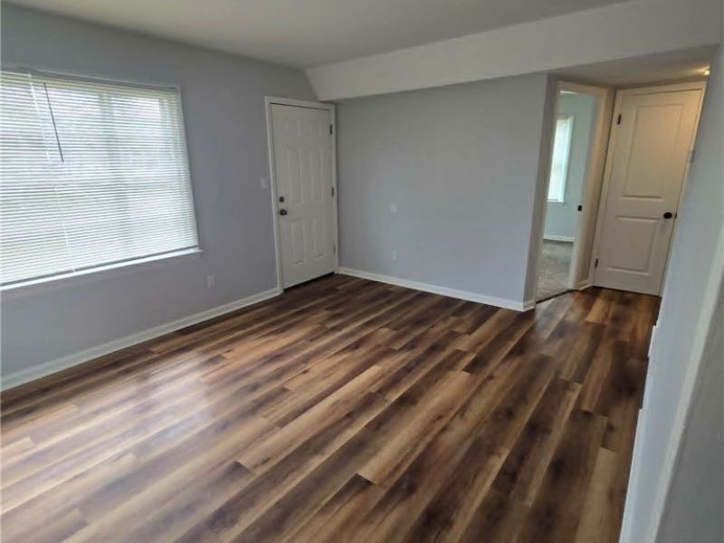 12408 Matherson Avenue, Cleveland, OH 44135 Photo 2