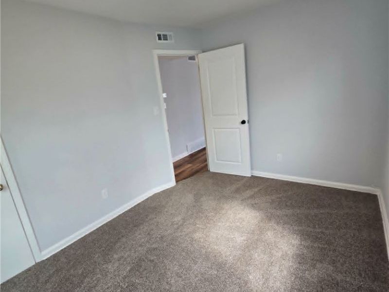 12408 Matherson Avenue, Cleveland, OH 44135 Photo 6