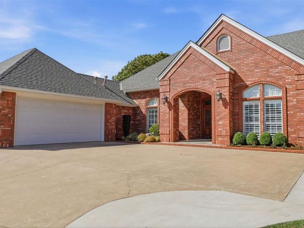 2405 Copperfield Circle Circle, Ponca City, OK 74604