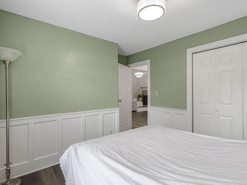 384 Sandburr Drive , Columbus, OH 43230 Photo 20