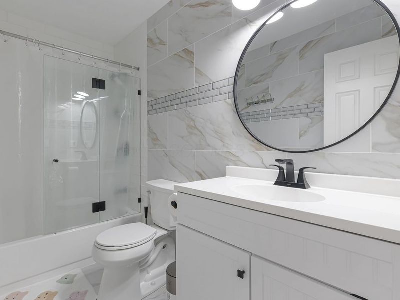 384 Sandburr Drive , Columbus, OH 43230 Photo 23