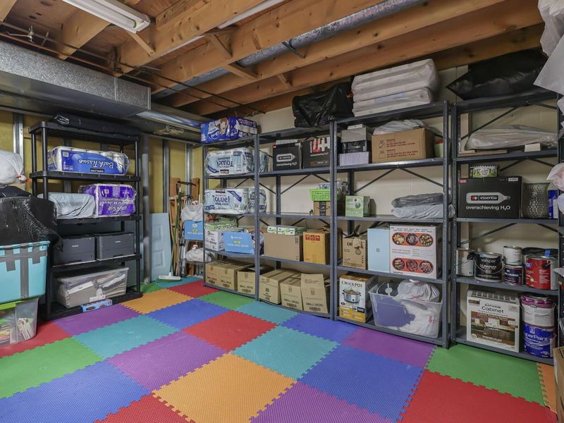 384 Sandburr Drive , Columbus, OH 43230 Photo 39