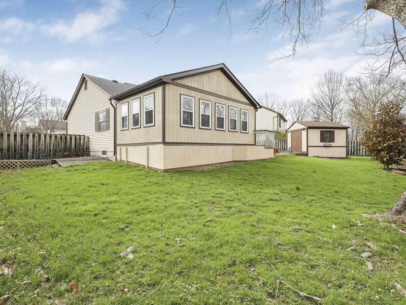 384 Sandburr Drive , Columbus, OH 43230 Photo 45