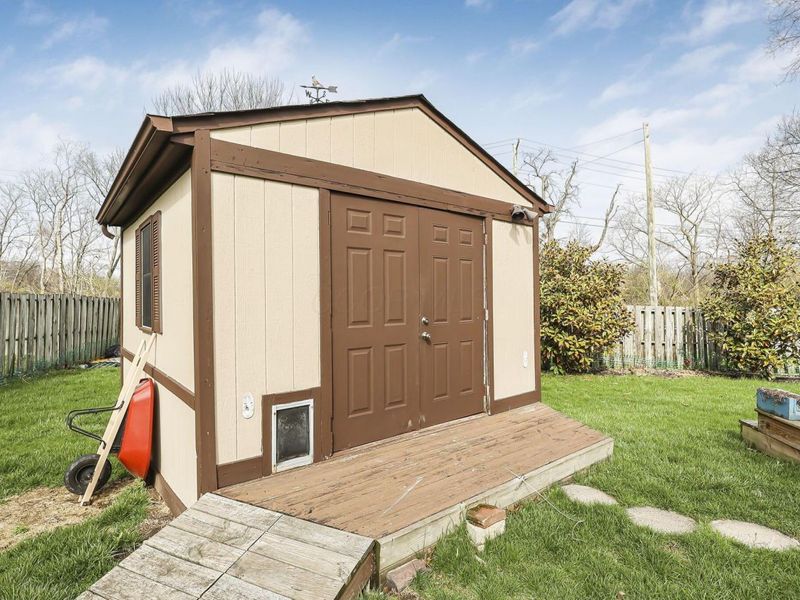 384 Sandburr Drive , Columbus, OH 43230 Photo 50