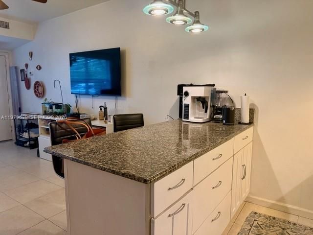 2445 Lake Pancoast Dr, Unit 7, Miami Beach, FL 33140 Photo