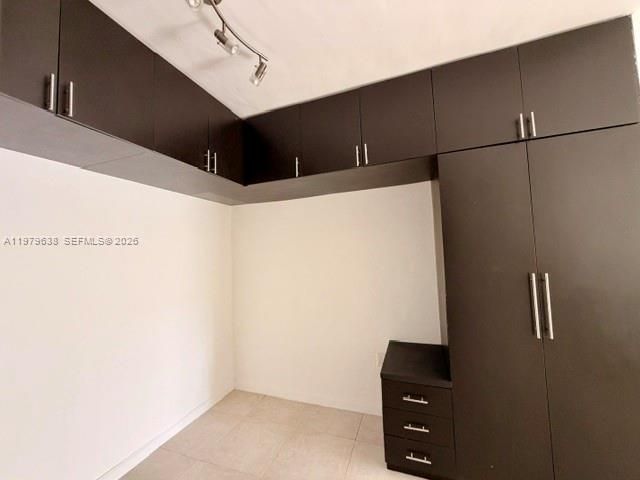 2445 Lake Pancoast Dr, Unit 7, Miami Beach, FL 33140 Photo