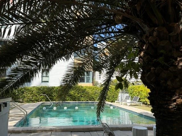2445 Lake Pancoast Dr, Unit 7, Miami Beach, FL 33140 Photo