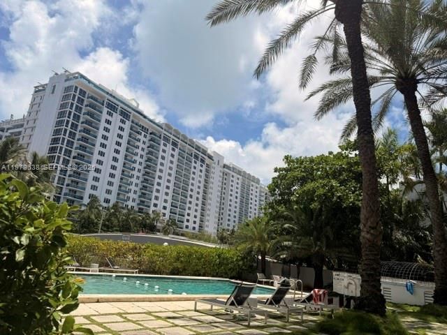 2445 Lake Pancoast Dr, Unit 7, Miami Beach, FL 33140 Photo