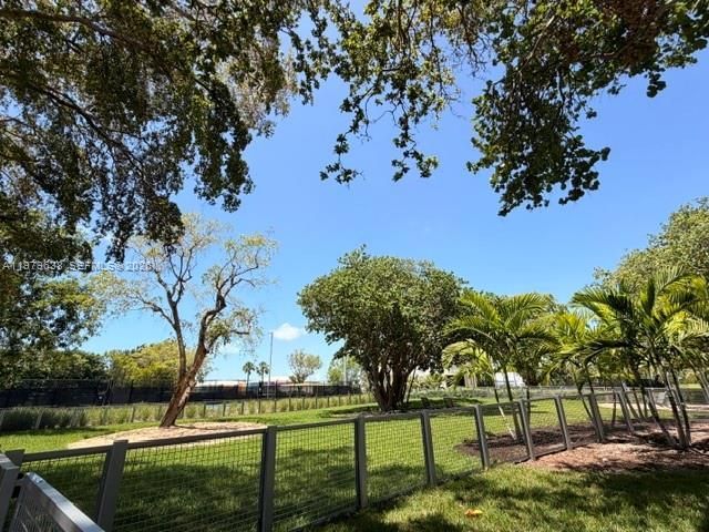 2445 Lake Pancoast Dr, Unit 7, Miami Beach, FL 33140 Photo