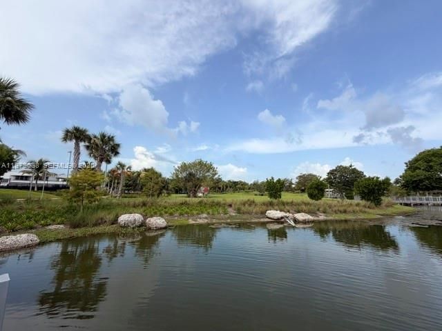 2445 Lake Pancoast Dr, Unit 7, Miami Beach, FL 33140 Photo