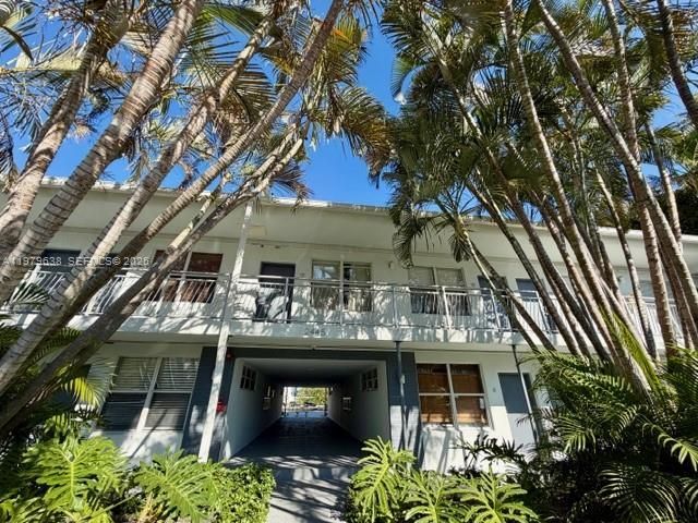 2445 Lake Pancoast Dr, Unit 7, Miami Beach, FL 33140 Photo
