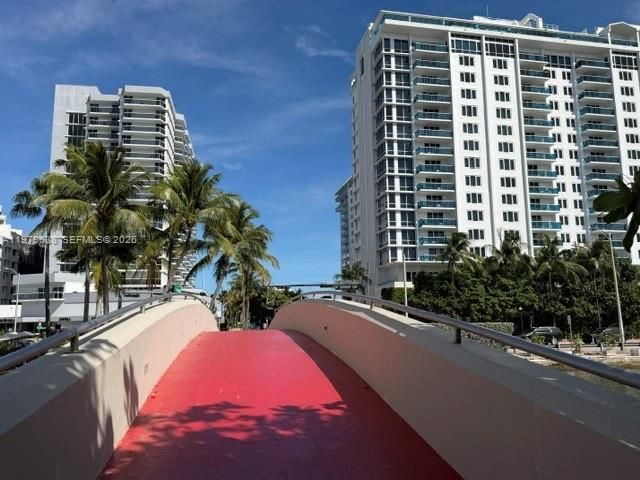 2445 Lake Pancoast Dr, Unit 7, Miami Beach, FL 33140 Photo