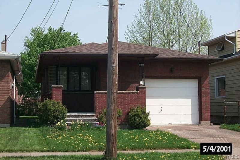 3406 Walnut Avenue, Niagara Falls, NY 14301 Main Photo