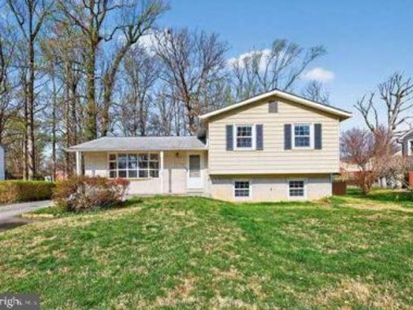 405 WOODLAND ROAD, GAITHERSBURG, MD 20877