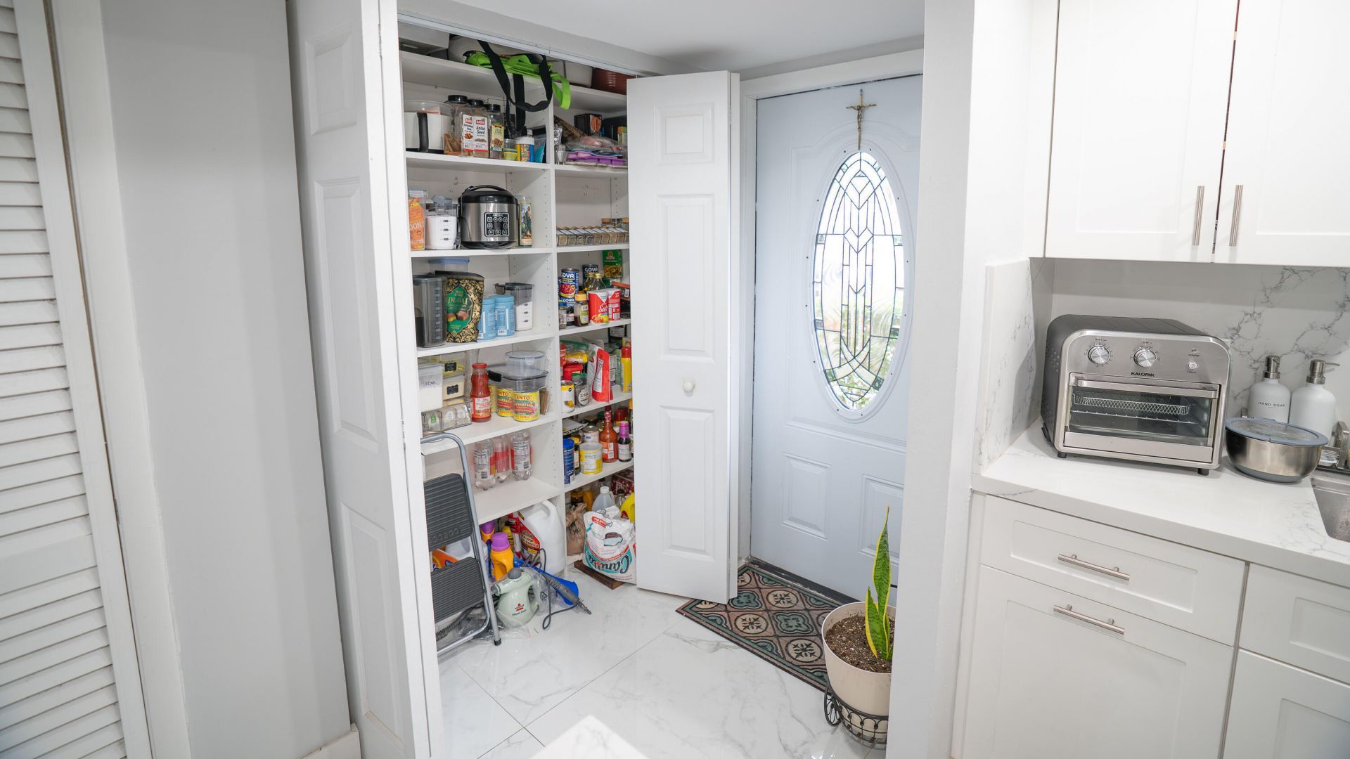 8285 Sunrise Lakes Boulevard, Unit 110, Sunrise, FL 33322 Photo