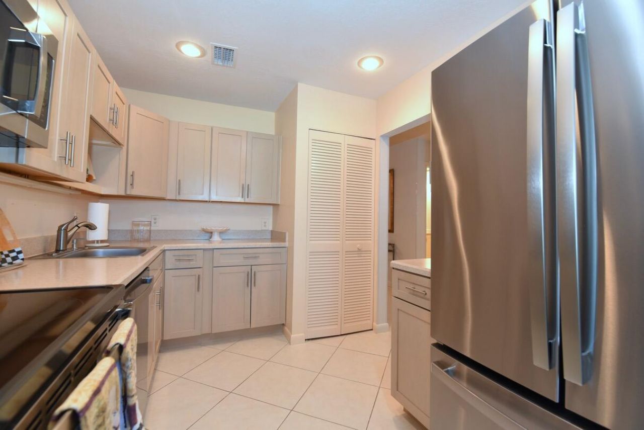 17 E Stratford Dr Drive E, Unit F, Boynton Beach, FL 33436 Photo