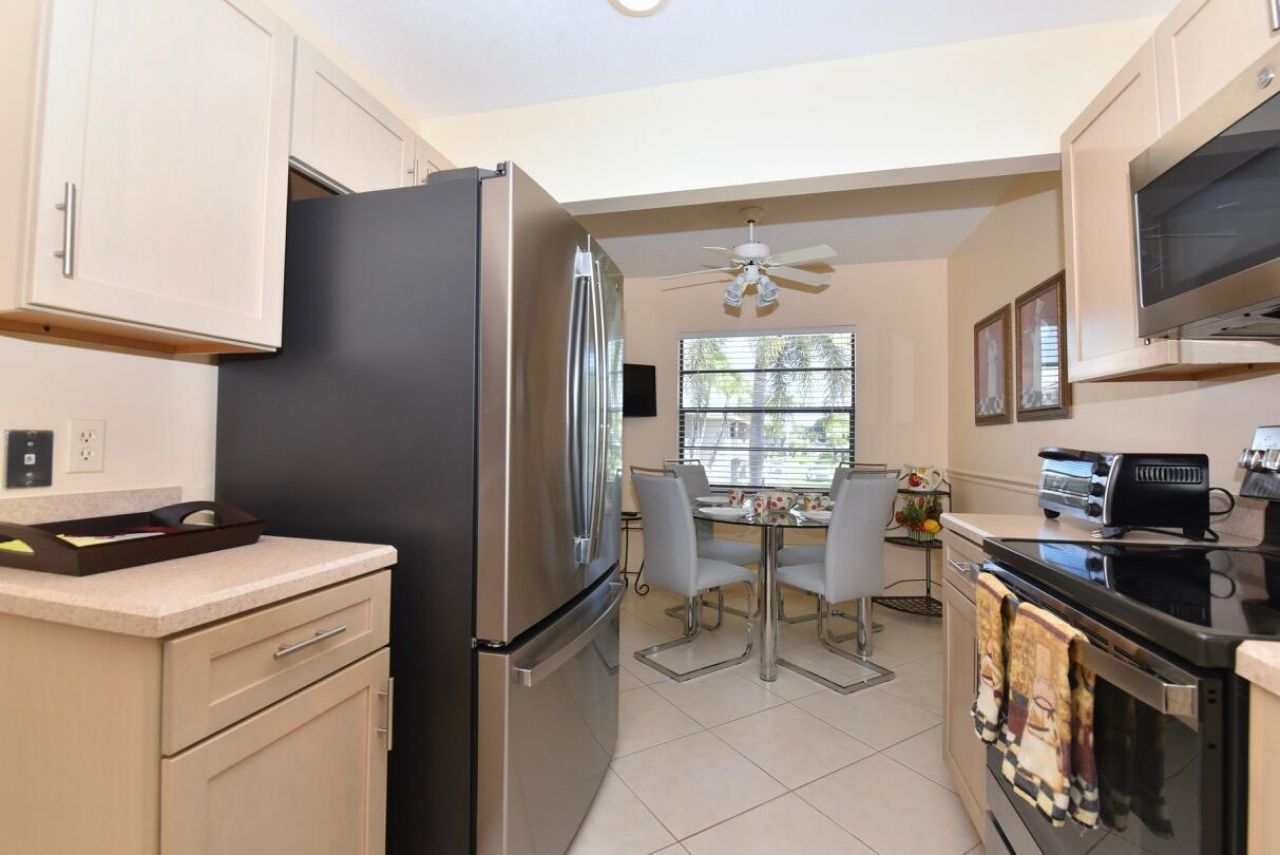 17 E Stratford Dr Drive E, Unit F, Boynton Beach, FL 33436 Photo