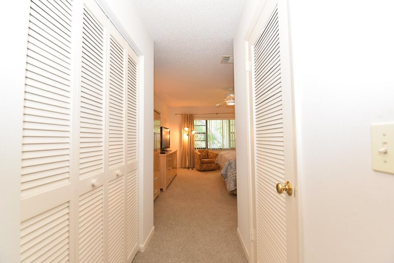 17 E Stratford Dr Drive E, Unit F, Boynton Beach, FL 33436 Photo