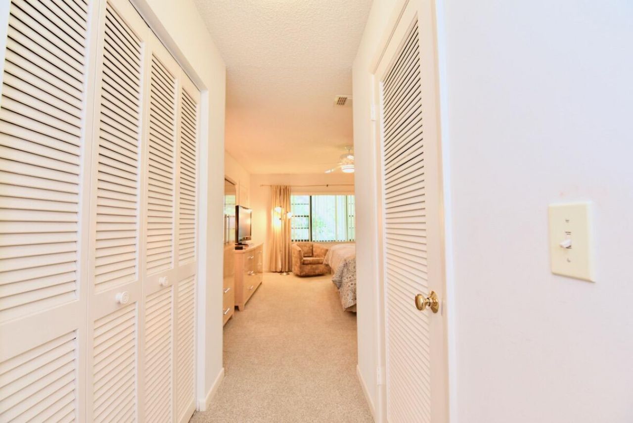 17 E Stratford Dr Drive E, Unit F, Boynton Beach, FL 33436 Photo