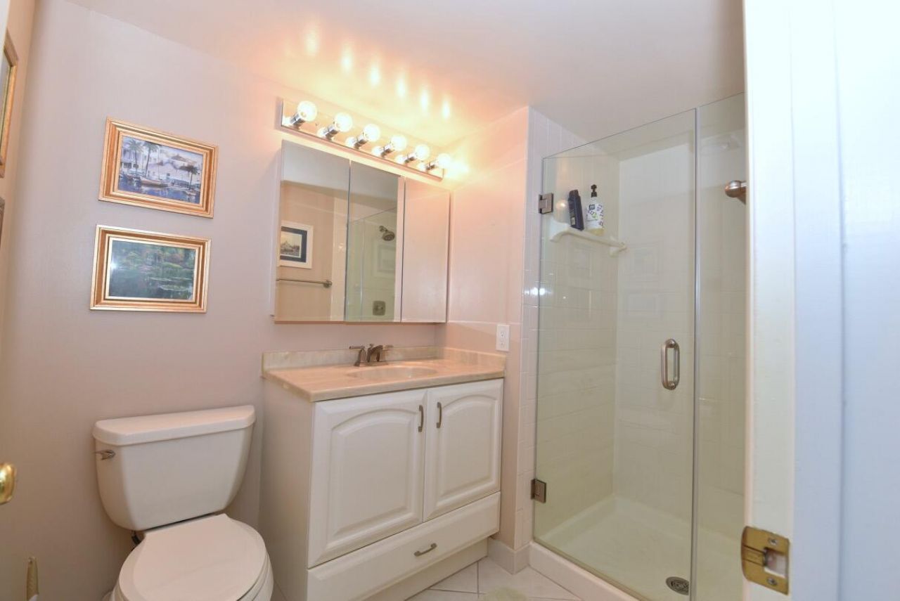 17 E Stratford Dr Drive E, Unit F, Boynton Beach, FL 33436 Photo