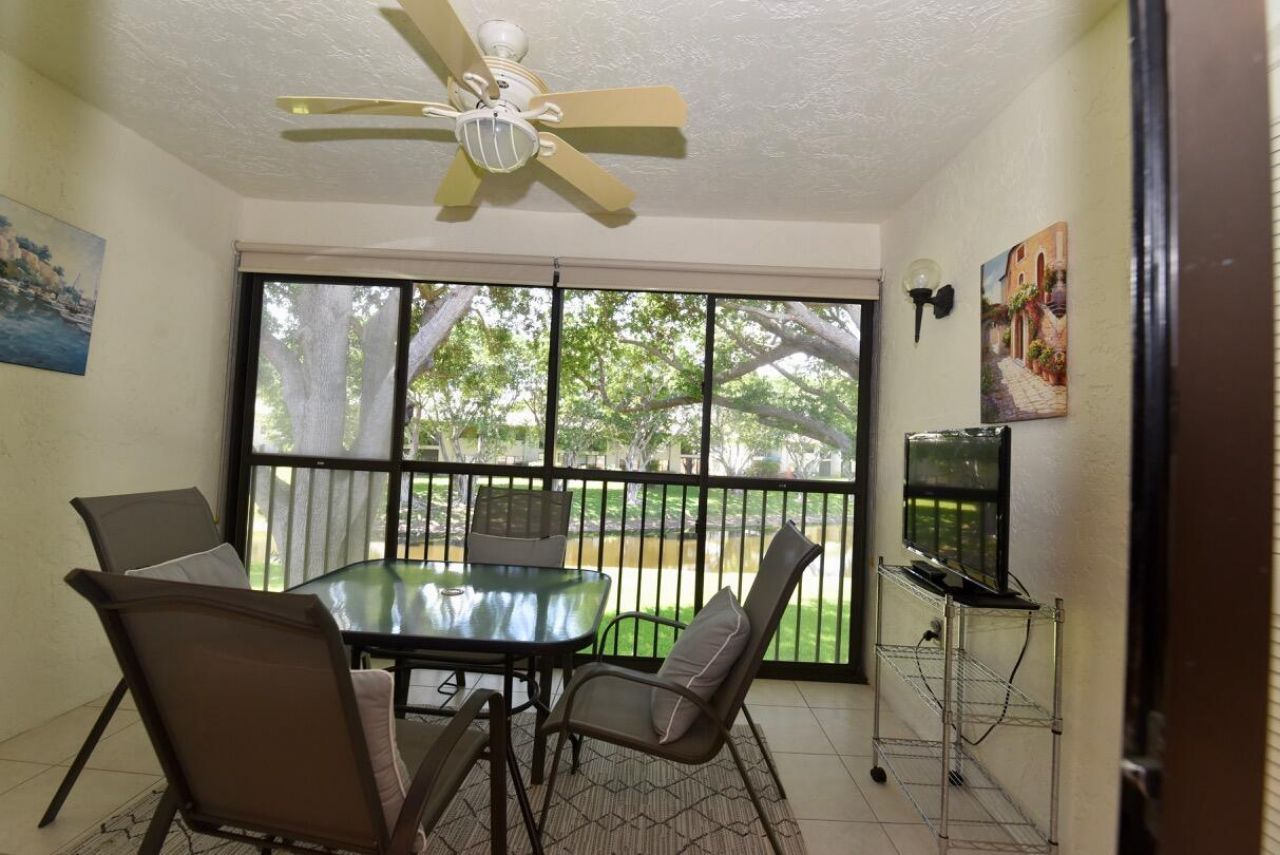 17 E Stratford Dr Drive E, Unit F, Boynton Beach, FL 33436 Photo
