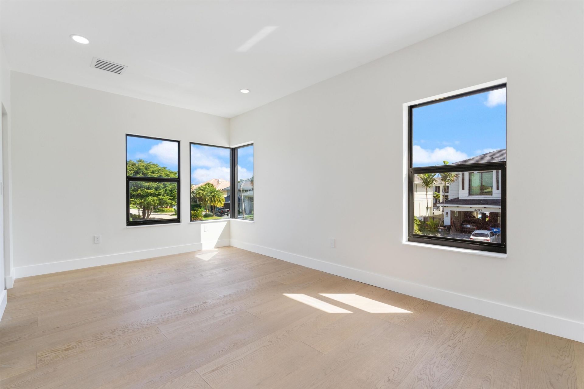 3721 NE 30th Avenue, Lighthouse Point, FL 33064 Photo