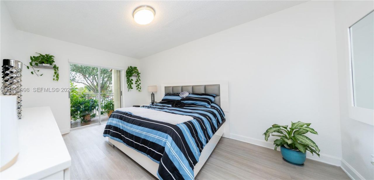 18890 NW 57 Ave , Unit 210, Hialeah, FL 33015 Photo