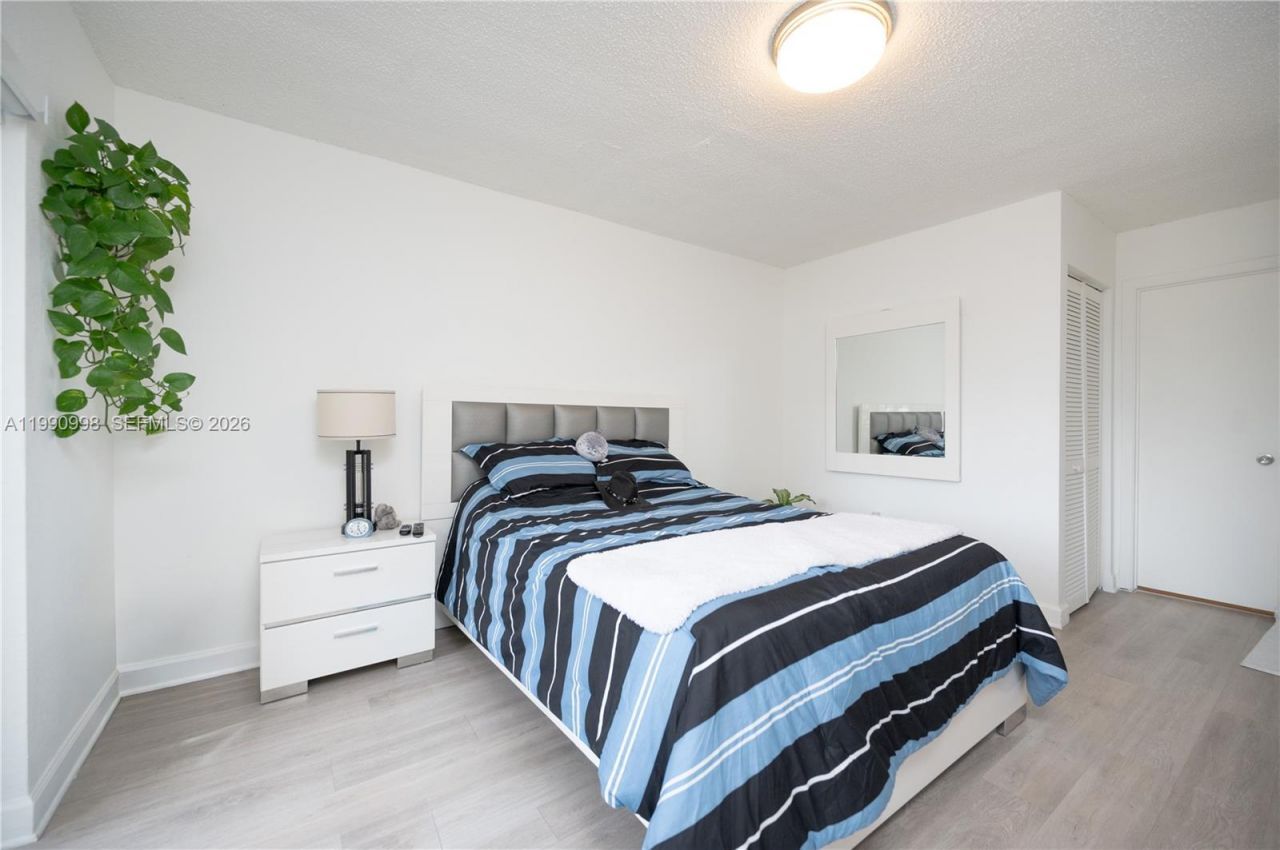 18890 NW 57 Ave , Unit 210, Hialeah, FL 33015 Photo